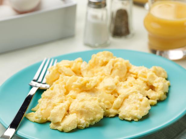 How to make scrambled eggs?