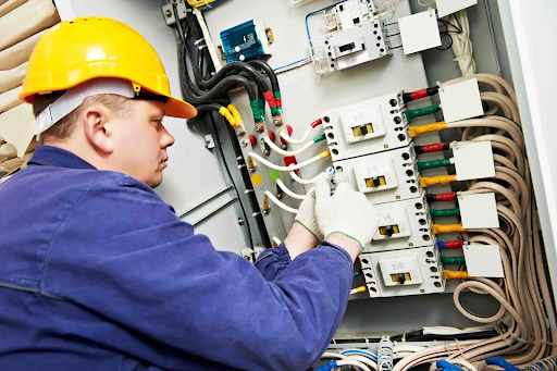 Abbotsford Emergency Electrical Contracting Services: Choosing an Ideal Electrician